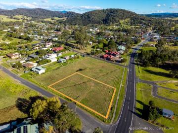 VIBRANT VILLAGE LIFESTYLE CLOSE TO THE COAST
