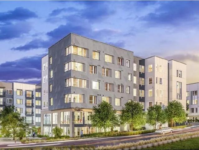 Vibrant Walkable Urban Living — Pool & Fitness Center — 1BR/1BA + Special Offer