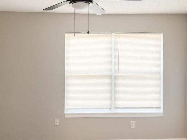 Victory Park Apartments 1 Bedroom Apartment for Rent at 12310 3rd St, Grandview, MO 64030