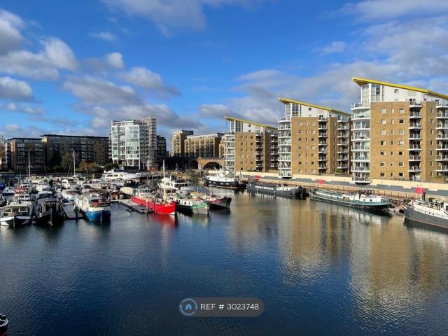 Victory Place, London E14, 2 bed flat to rent, £2,650 pcm | PrimeLocation