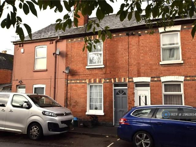 Victory Road, Gloucester, GL1 3 bed terraced house to rent £1,250 pcm £288 pw