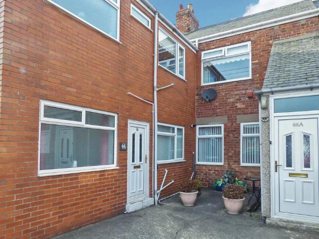 Victoria Terrace, Bedlington. 2 bed ground floor flat to rent £595 pcm £137 pw