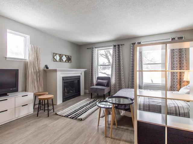Victoria Victoria Private Shared Studio Apartment for Rent