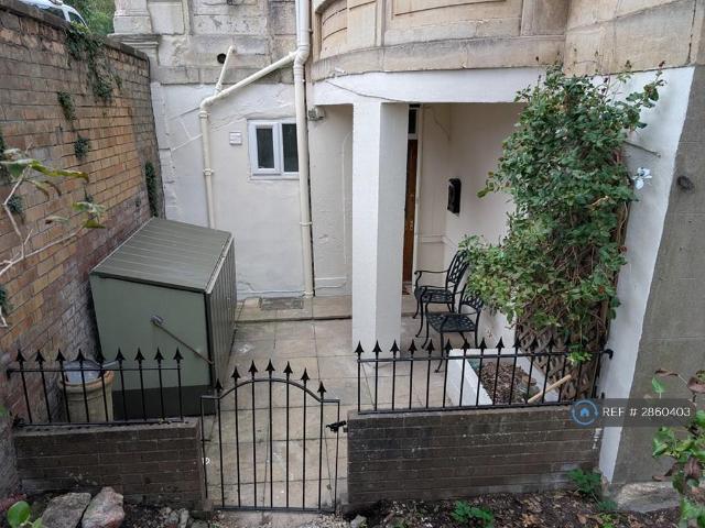 Victoria Walk, Bristol, BS6 2 bed maisonette to rent £1,900 pcm £438 pw