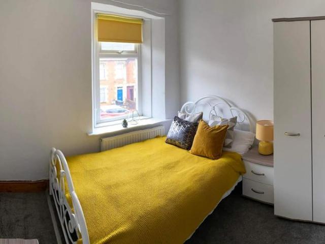 Victoria Avenue, Chard, Somerset TA20 1 bed in a house share to rent £400 pcm £92 pw