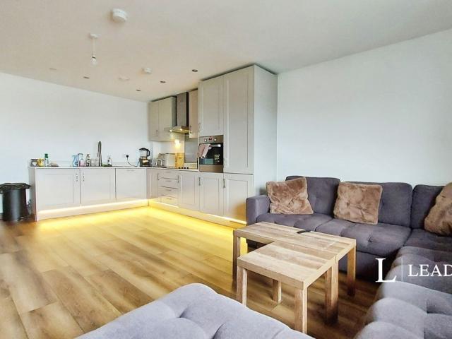 Victoria Avenue, Southend On Sea SS2, 1 bed flat to rent, £1,250 pcm | PrimeLocation