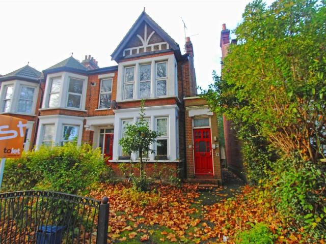 Victoria Avenue, Southend On Sea SS2, 2 bed flat to rent, £1,195 pcm | PrimeLocation