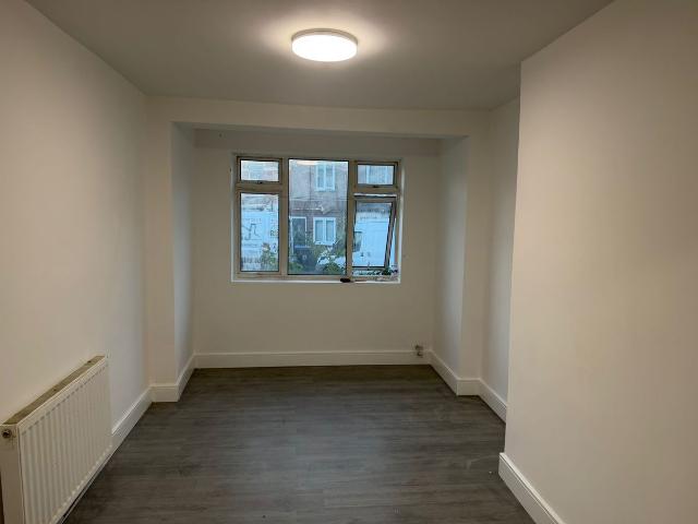 Victoria Avenue, Rugby CV21, 3 bed terraced house to rent, £1,650 pcm | PrimeLocation