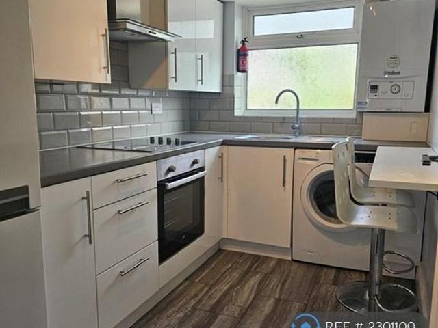 Victoria Court, Wembley, HA9 3 bed flat to rent £2,100 pcm £485 pw