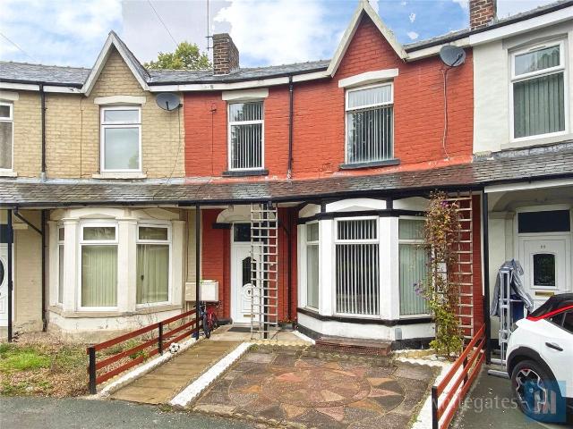 Victoria Crescent, Dewsbury WF13, 4 bed terraced house to rent, £1,150 pcm | PrimeLocation