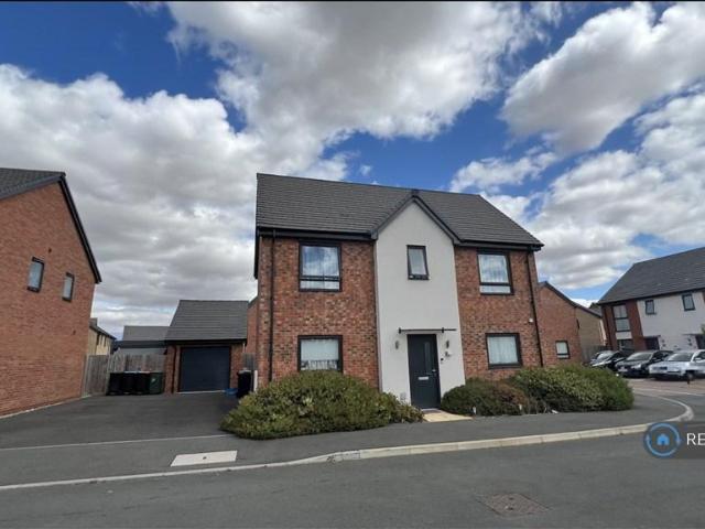 Victoria Drive, Milton Keynes, MK17 3 bed detached house to rent £1,950 pcm £450 pw