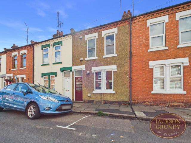 Victoria Gardens, Town Centre, NN1 1HJ 2 bed terraced house to rent £1,100 pcm £254 pw