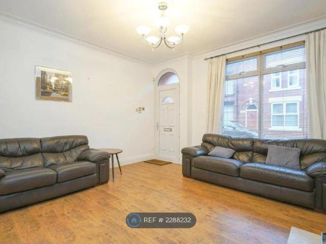 Victoria Grove, Leeds LS9, 2 bed terraced house to rent, £950 pcm | PrimeLocation