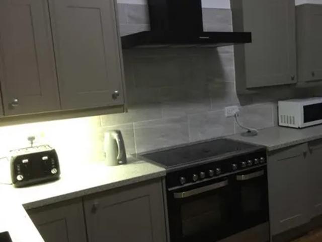 Victoria Grove, Manchester, M14 6AP, United Kingdom | 10 bed duplex for rent #6196680 | Rentberry