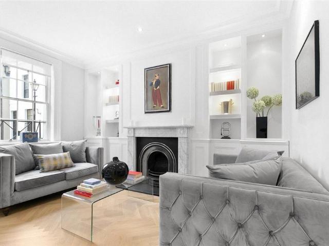 Victoria Grove Mews, London, W2 2 bed terraced house to rent £4,996 pcm £1,153 pw