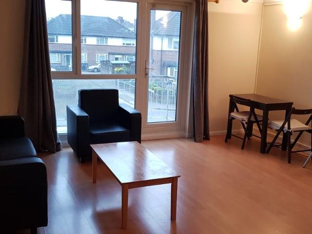 Victoria Grove, North Finchley N12, 3 bed flat to rent, £2,400 pcm | PrimeLocation