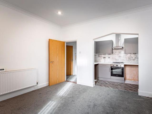 Victoria Grove, Southsea 1 bed apartment to rent £1,050 pcm £242 pw