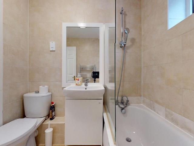 Victoria Hall, 7 Wesley Avenue E16, 2 bed flat to rent, £2,100 pcm | PrimeLocation