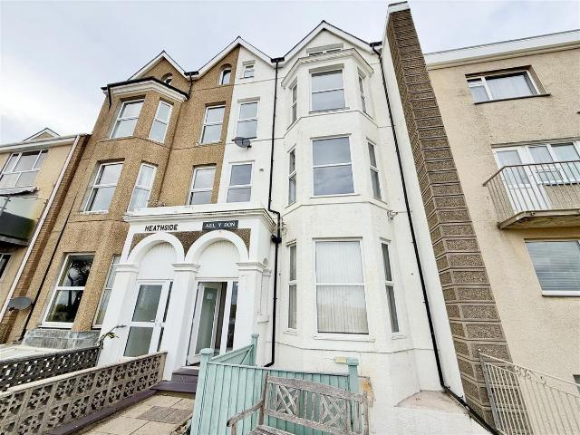 Victoria Parade, Pwllheli LL53, 4 bed flat to rent, £850 pcm | PrimeLocation