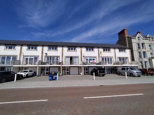 Victoria Parade, Pwllheli LL53, 4 bed property to rent, £1,150 pcm | PrimeLocation