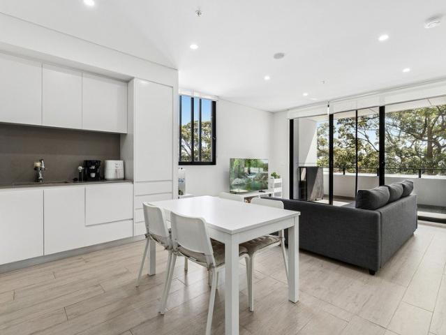 Victoria Residences: Exceptional One Bedroom Apartment, 93m2, North West Aspect, Only A 5 Minute Walk To Train, Bus, Cafes, Shops & Schools!