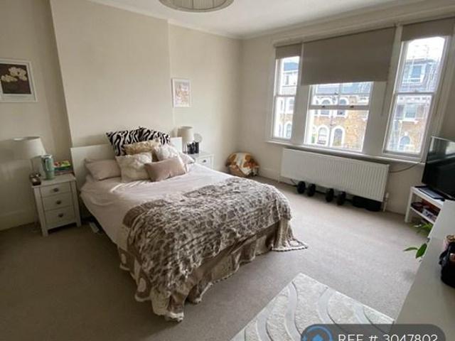 Victoria Rise, London, SW4 1 bed in a house share to rent £1,100 pcm £254 pw