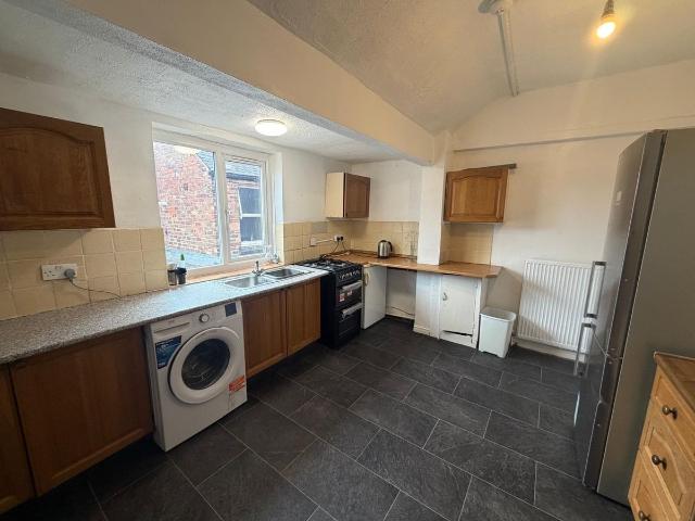 Victoria Road, Netherfield NG4, 2 bed flat to rent, £600 pcm | PrimeLocation