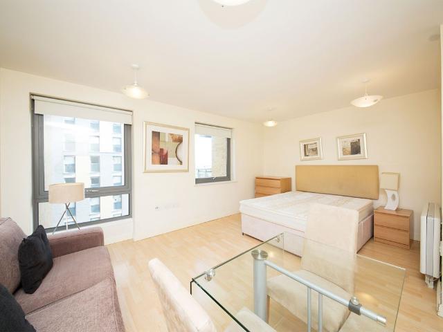 Victoria Road, North Acton W3, Studio to rent, £1,700 pcm | PrimeLocation