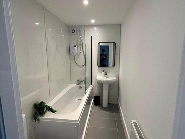 Victoria Road, Aberdeen AB11, 2 bed flat to rent, £650 pcm | PrimeLocation