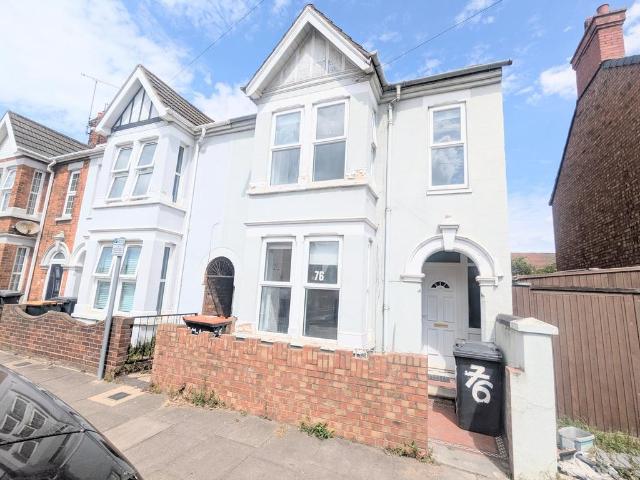Victoria Road, Bedford, MK42 6 bed house to rent £2,800 pcm £646 pw