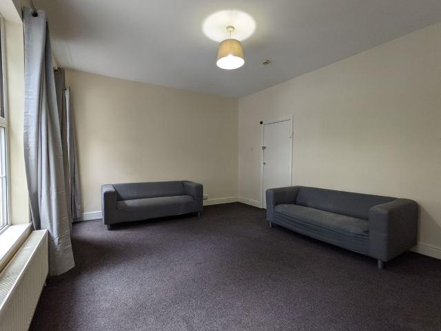 Victoria Road, Birmingham B33, 1 bed flat to rent, £850 pcm | PrimeLocation