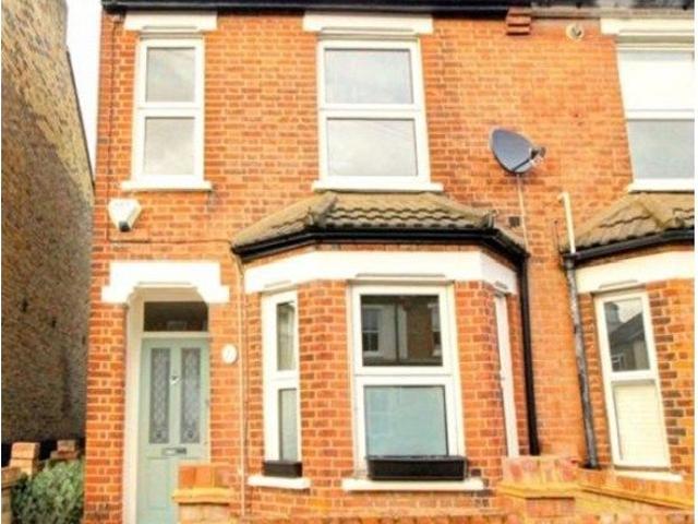 Victoria Road, Bromley BR2, 3 bed semi detached house to rent, £2,150 pcm | PrimeLocation