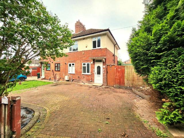 Victoria Road, Cradley Heath B64 3 bed semi detached house to rent £1,300 pcm £300 pw