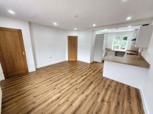 Victoria Road, Cradley Heath, B64 5NG