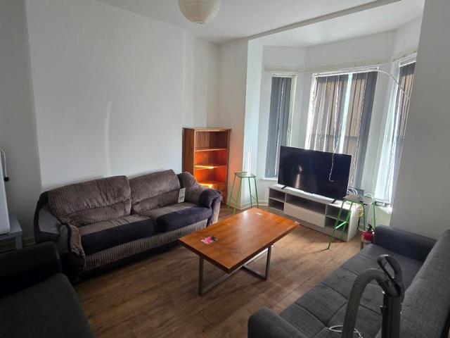 Victoria Road, Fallowfield, Manchester 10 bed house share to rent £5,720 pcm £1,320 pw