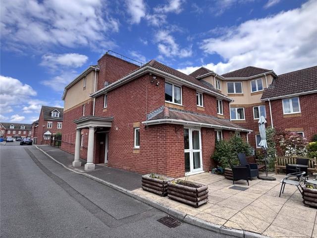 Victoria Road, Farnborough, Hampshire GU14, 1 bed flat to rent, £1,050 pcm | PrimeLocation