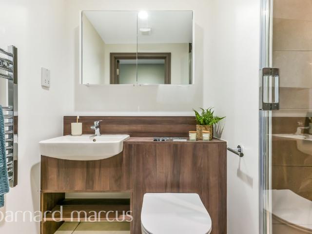 Victoria Road, Feltham TW13, Studio to rent, £1,200 pcm | PrimeLocation
