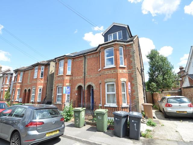 Victoria Road, Guildford, Surrey GU1, 2 bed flat to rent, £1,595 pcm | PrimeLocation