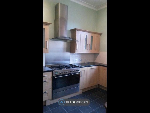Victoria Road, Glasgow G42, 2 bed flat to rent, £1,295 pcm | PrimeLocation