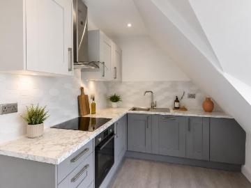 Victoria Road, Horley RH6, 1 bed property to rent, £1,350 pcm | PrimeLocation
