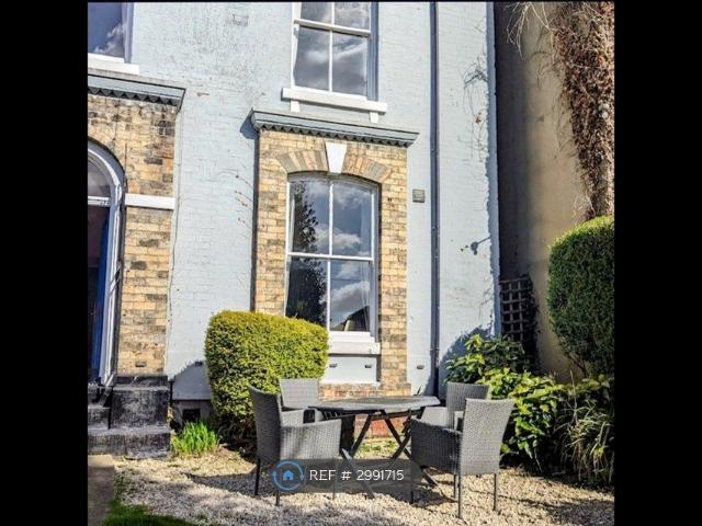 Victoria Road, Leeds LS6, 4 bed detached house to rent, £2,865 pcm | PrimeLocation