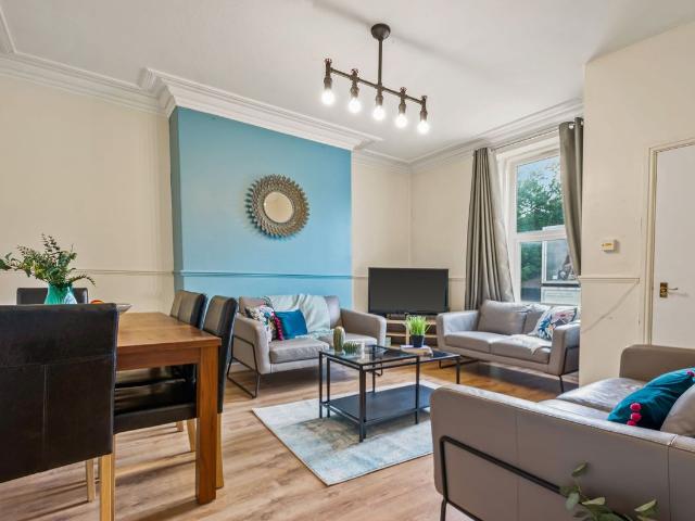 Victoria Road, Leeds LS6, 5 bed shared accommodation to rent, £2,426 pppm | PrimeLocation