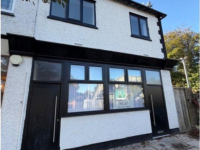 Victoria Road, Liverpool L37, 2 bed flat to rent, £1,300 pcm | PrimeLocation