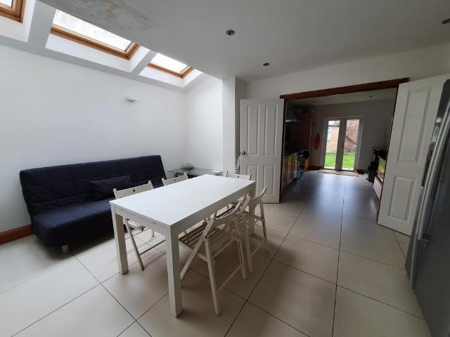 Victoria Road, London N22 1 bed bedsit to rent £1,000 pcm £231 pw