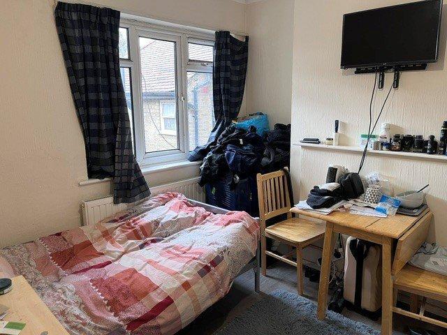 Victoria Road, Ruislip Manor HA4 House share to rent £790 pcm £182 pw