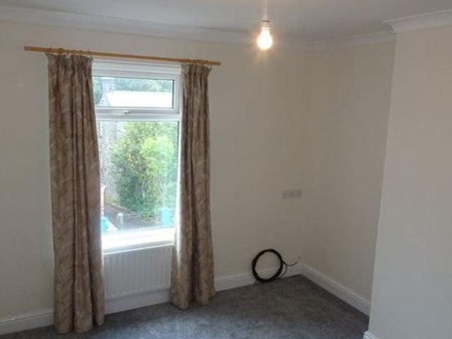 Victoria Road, Stocksbridge, S36 1FW