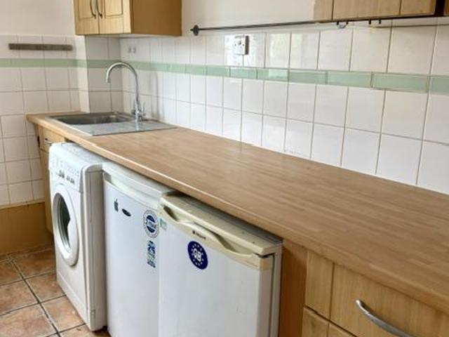 Victoria Road, South Woodford E18 1 bed flat to rent £1,430 pcm £330 pw
