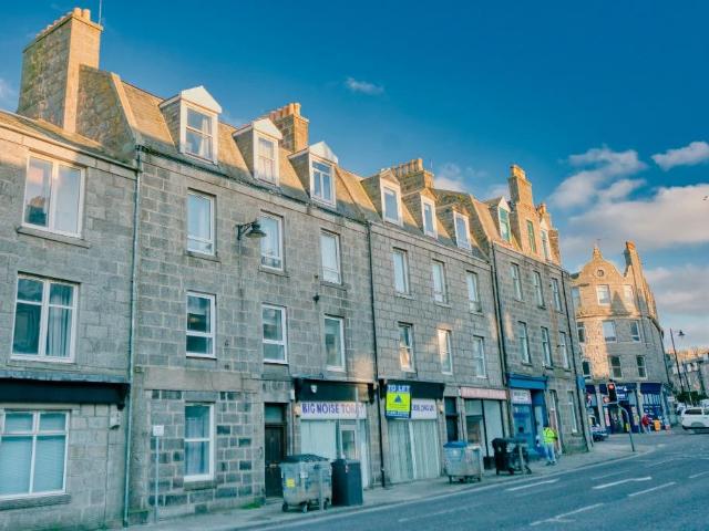 Victoria Road, Torry, Aberdeen, AB11 1 bed flat to rent £550 pcm £127 pw