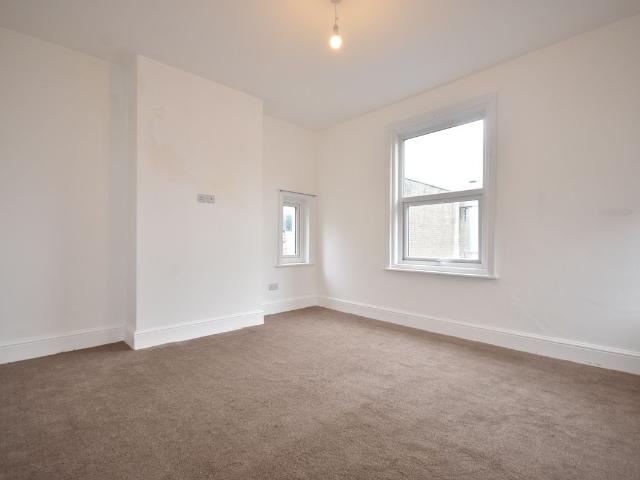 Victoria Road West, Thornton Cleveleys FY5, 2 bed flat to rent, £650 pcm | PrimeLocation