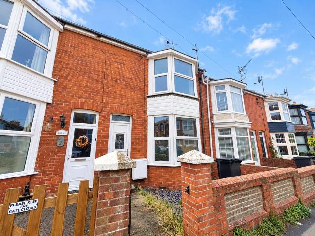 Victoria Road, Weymouth DT4, 2 bed terraced house to rent, £1,250 pcm | PrimeLocation